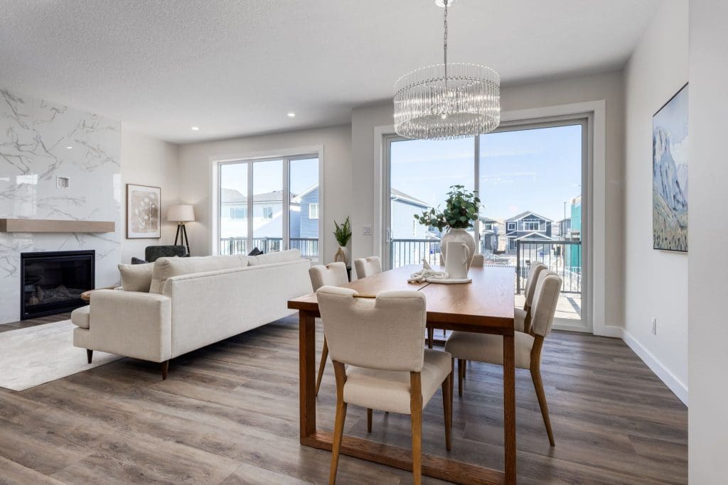 Sunalta 24 - 121 Quartz Crescent Dining room