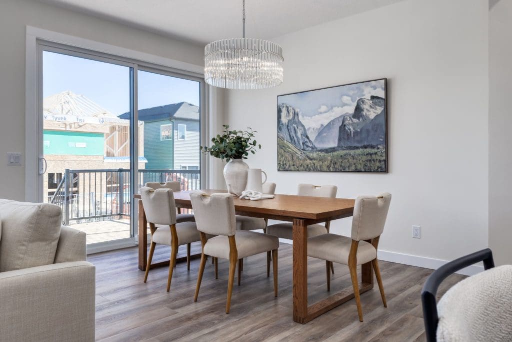 Sunalta 24 - 121 Quartz Crescent dining room